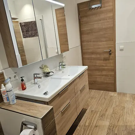 Holidayhouse4you *